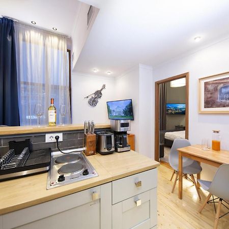 Athenaeum Spacious& Cozy 1Br Prime Location W Balcony Bukarest Kültér fotó