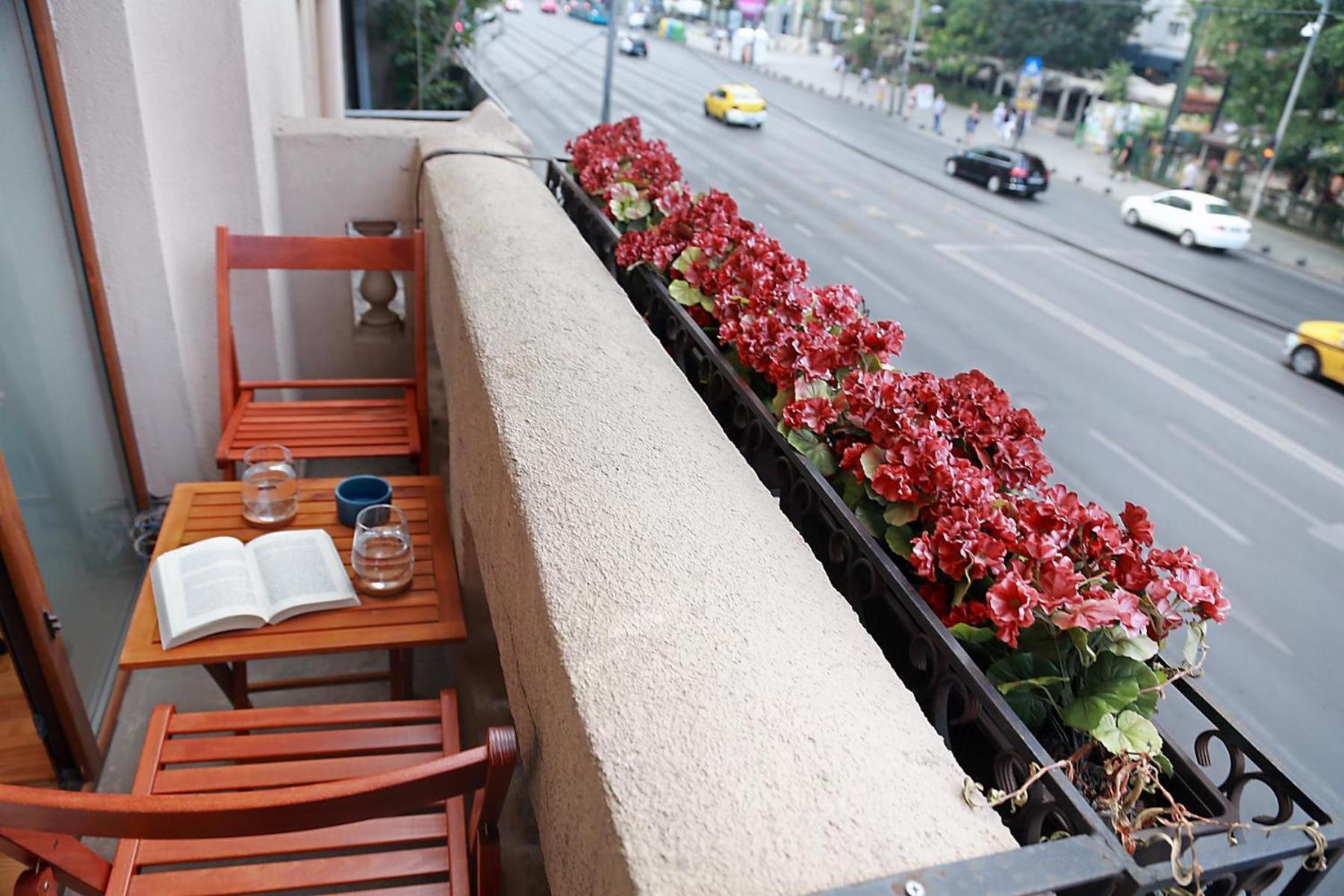 Athenaeum Spacious& Cozy 1Br Prime Location W Balcony Bukarest Kültér fotó