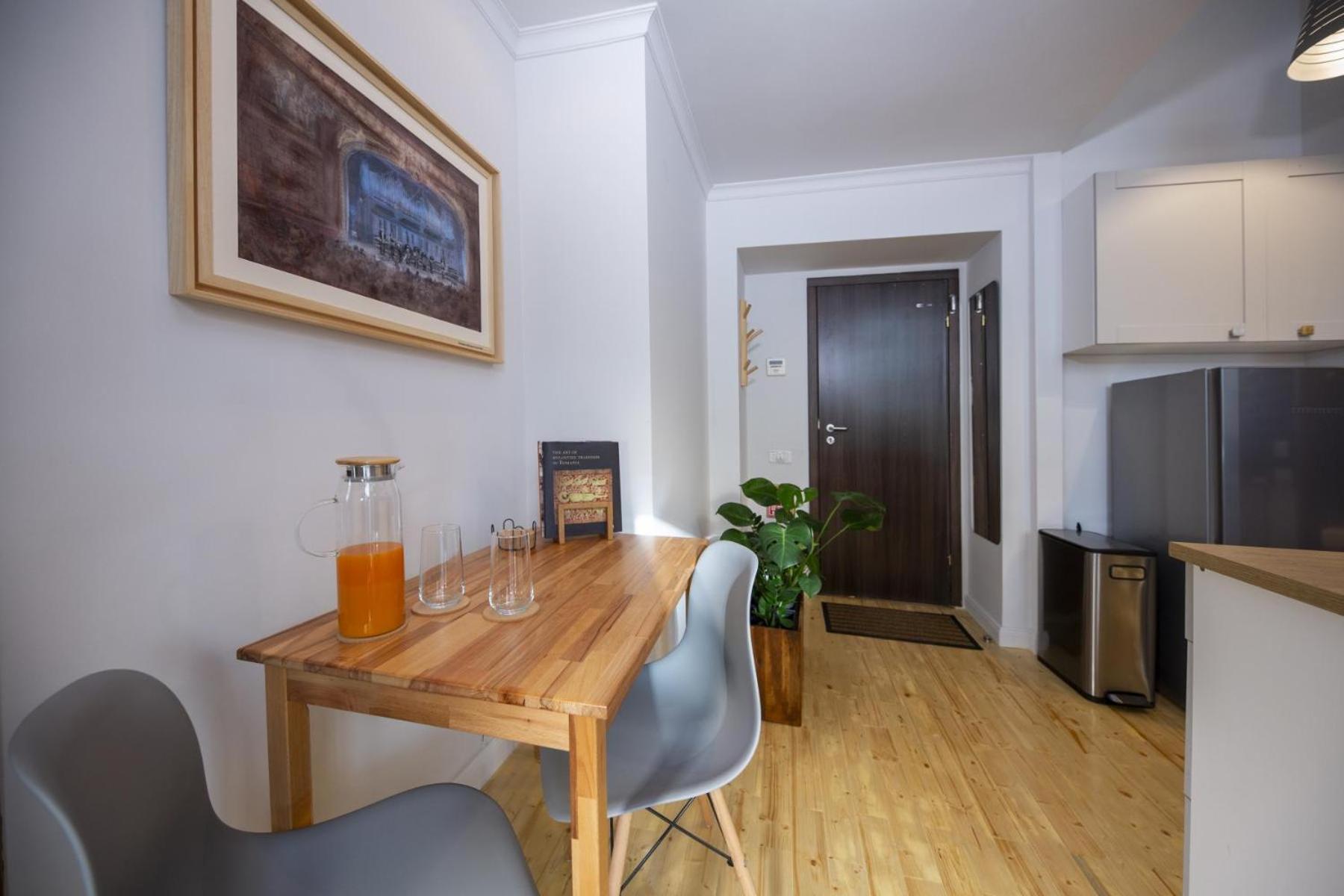 Athenaeum Spacious& Cozy 1Br Prime Location W Balcony Bukarest Kültér fotó
