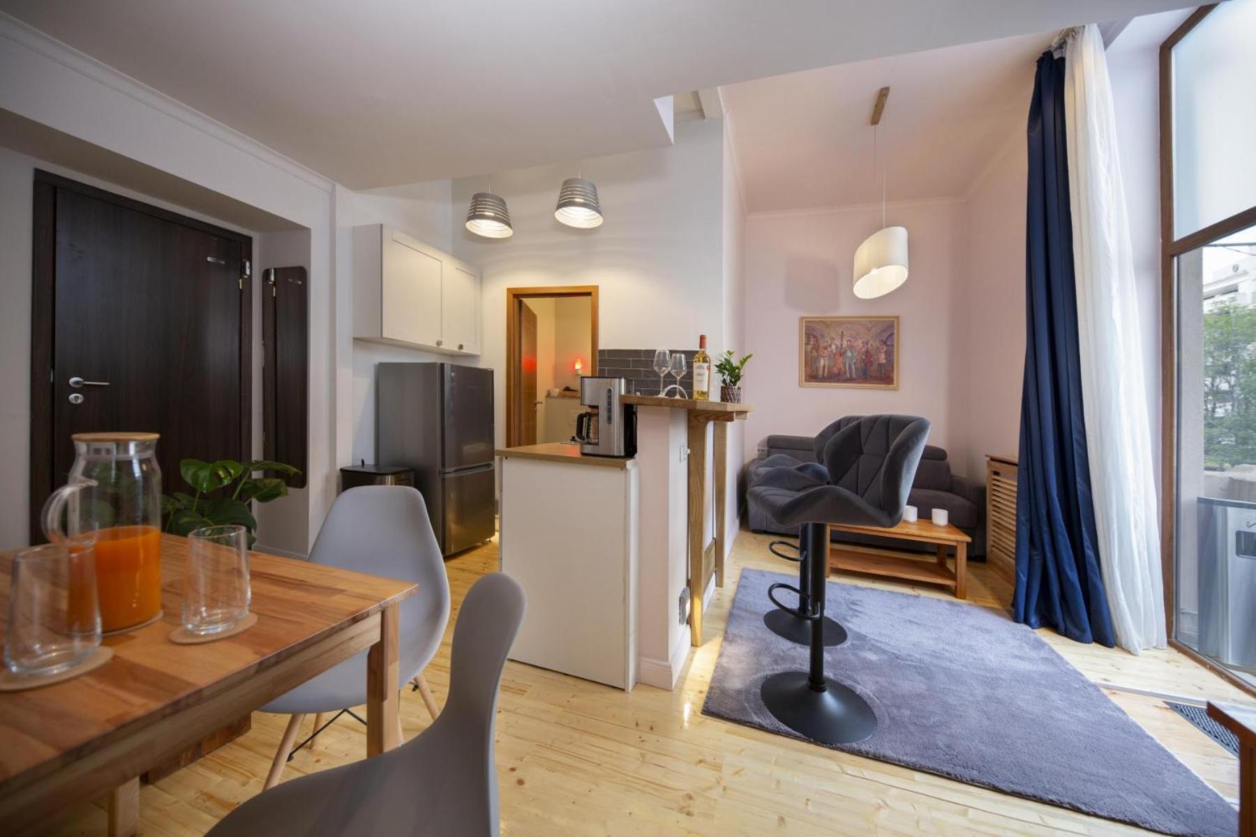 Athenaeum Spacious& Cozy 1Br Prime Location W Balcony Bukarest Kültér fotó